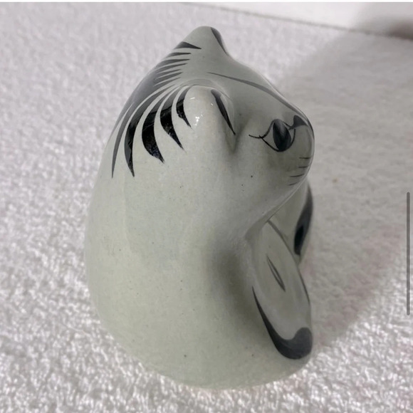 Vintage Tonala Mexico Folk Art Grey Painted Ceramic Cat Statue - Picture 8 of 16